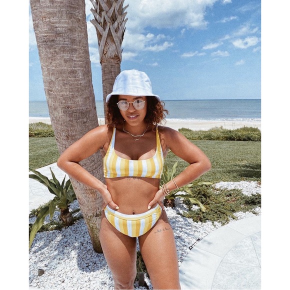 NEW | Dippin' Daisy’s High Rise Striped Bikini Bottom - Picture 4 of 4